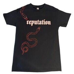Taylor Swift‎ Unique Reputation Sparkle Snake Tshirt. EUC. Women's Small.